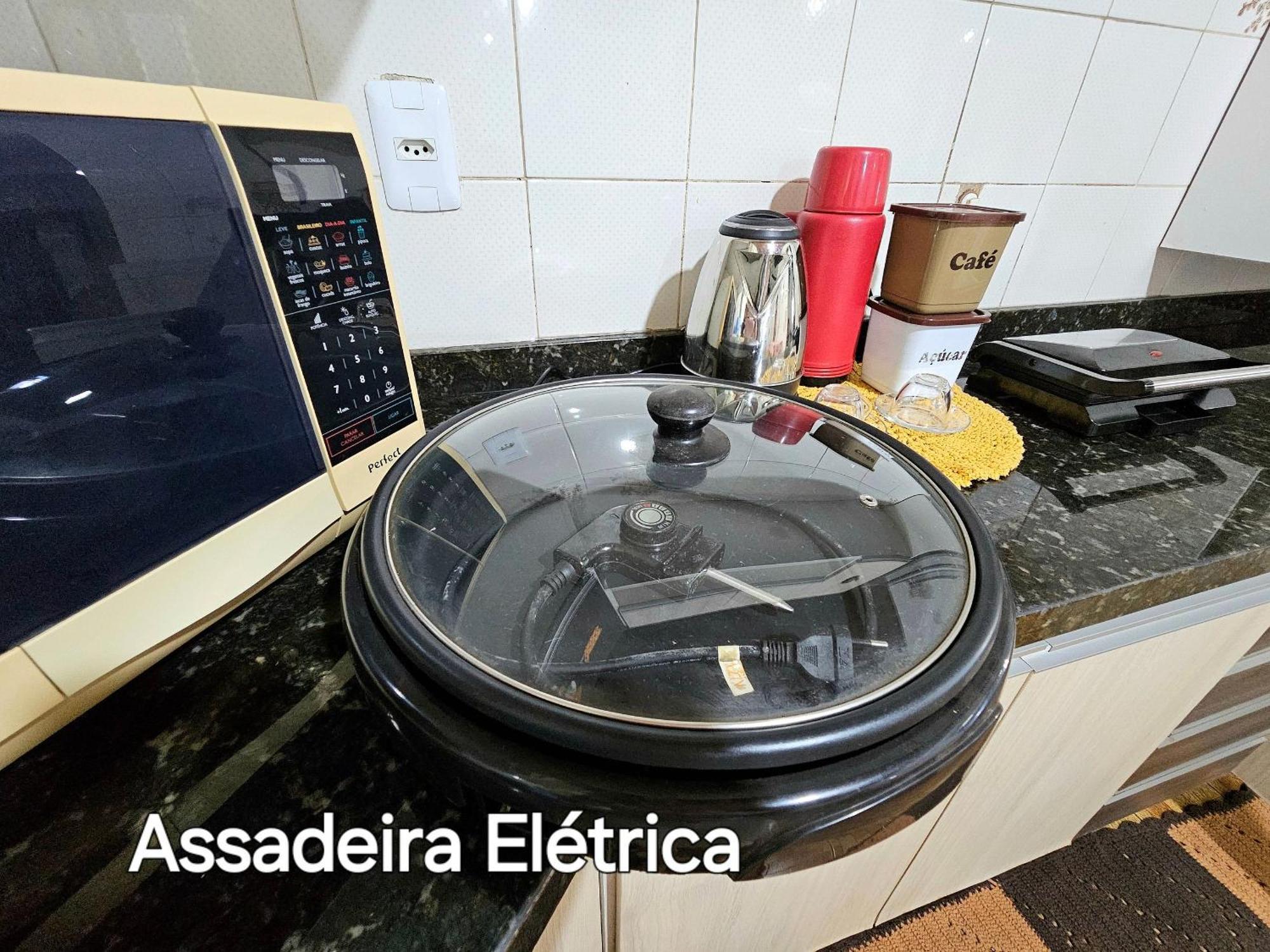 Casa Familiar Espaco Amplo Com Churrasqueira *