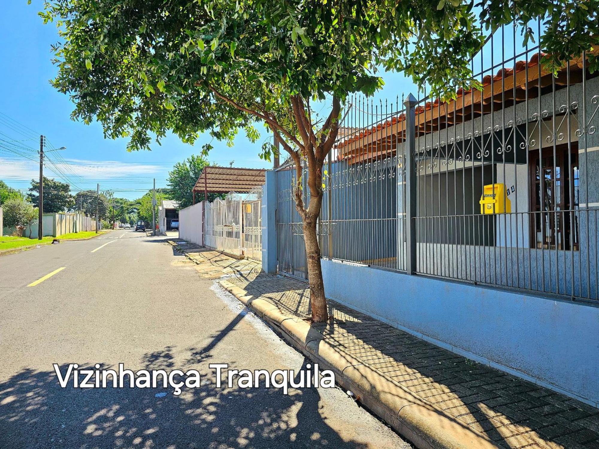 Casa Familiar Espaco Amplo Com Churrasqueira *
